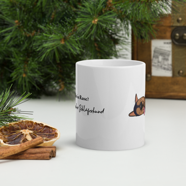 weiße glänzende Tasse, Schläferhund – Bild 16