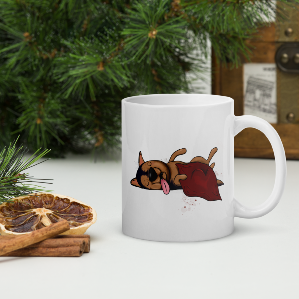 weiße glänzende Tasse, Schläferhund – Bild 31