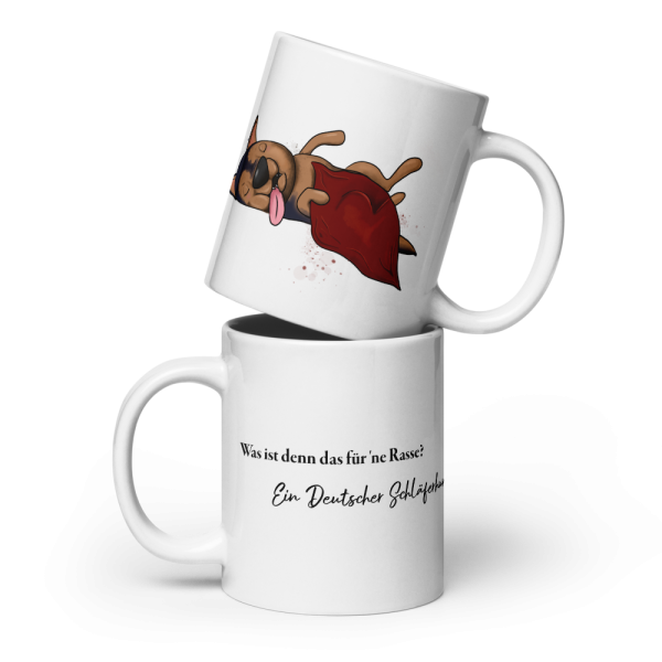 weiße glänzende Tasse, Schläferhund – Bild 79