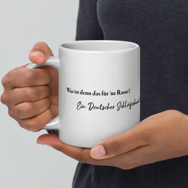 weiße glänzende Tasse, Schläferhund – Bild 82