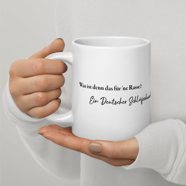 weiße glänzende Tasse, Schläferhund – Bild 83