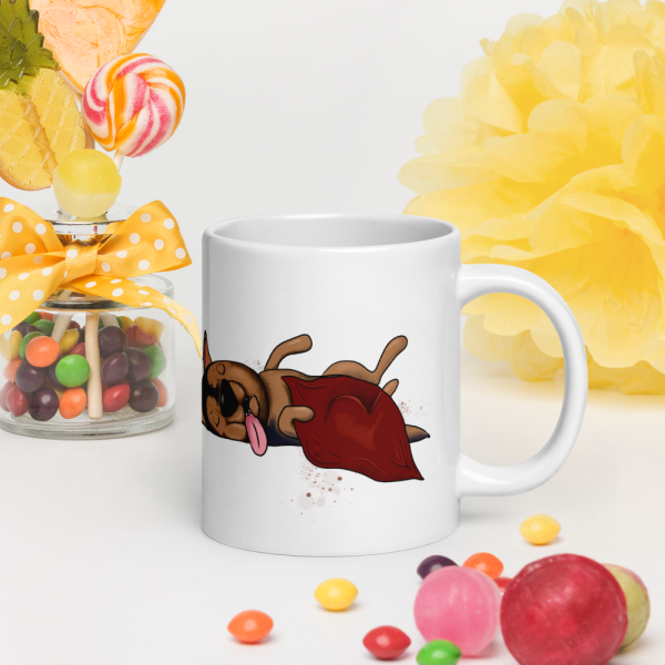 weiße glänzende Tasse, Schläferhund – Bild 91